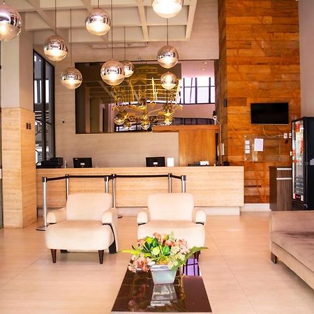 Elegancia & Conforto Flat Mobiliado Goiânia Exteriör bild